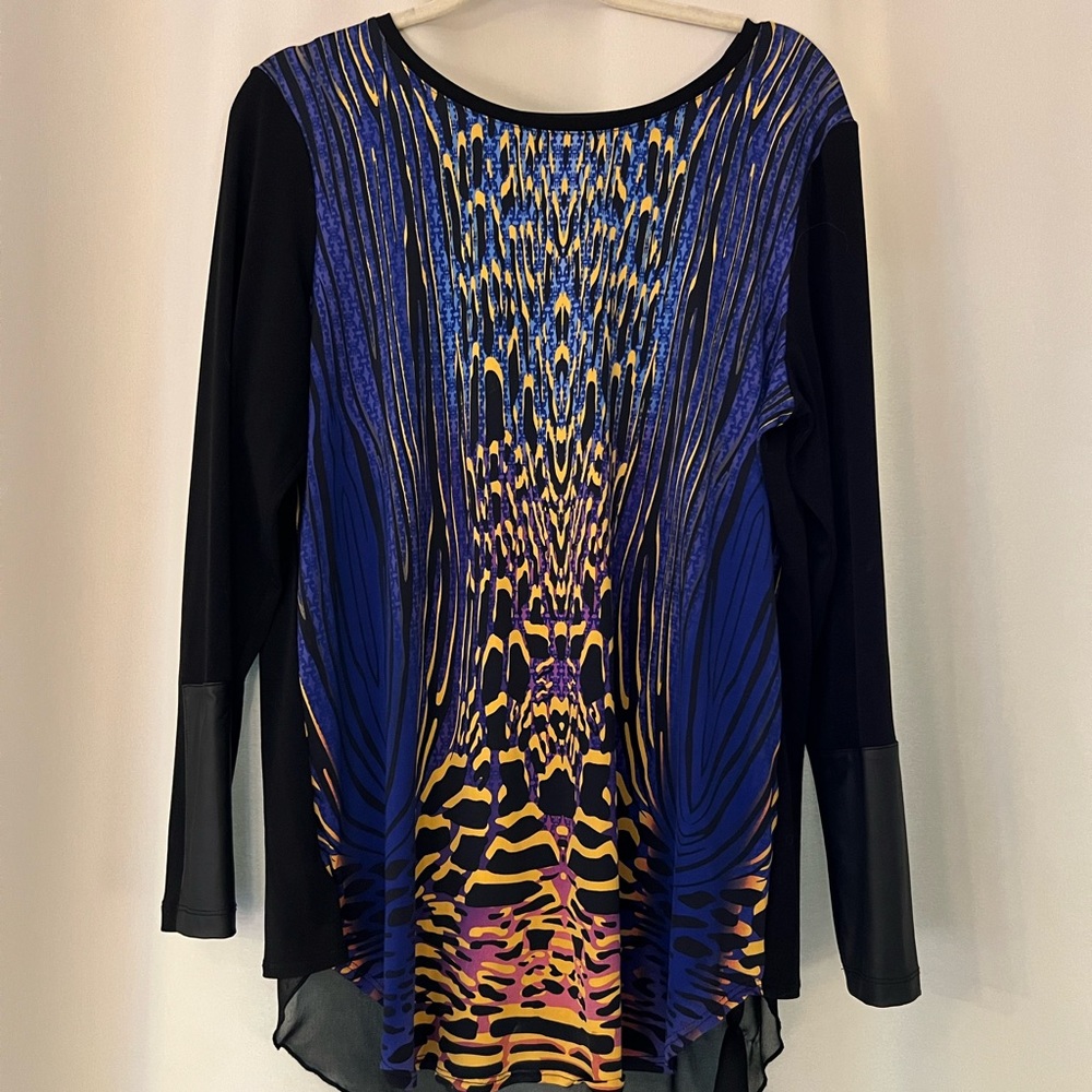 WOMENS top